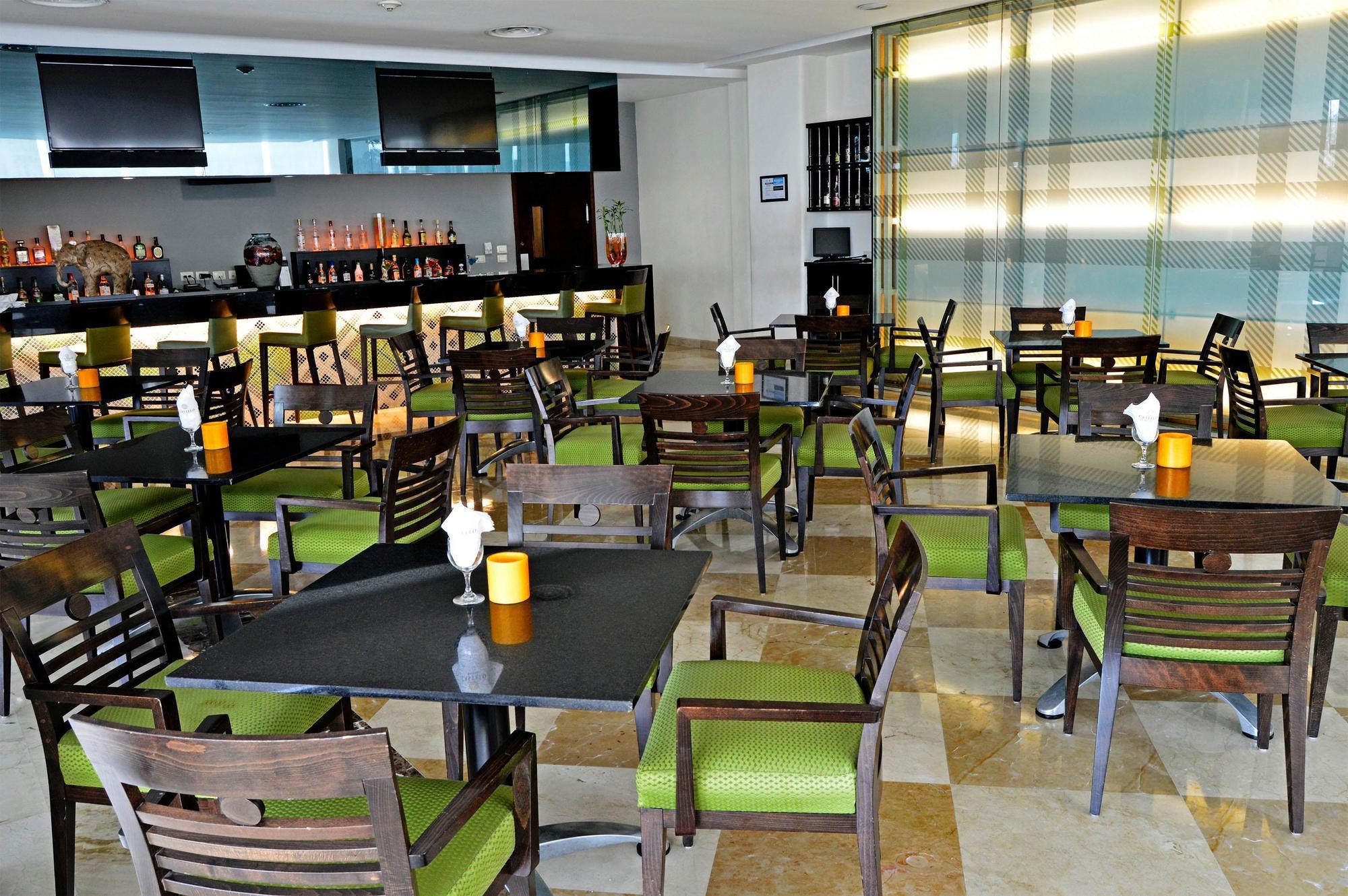 Ramada Plaza By Wyndham Veracruz Boca Del Rio Exterior foto